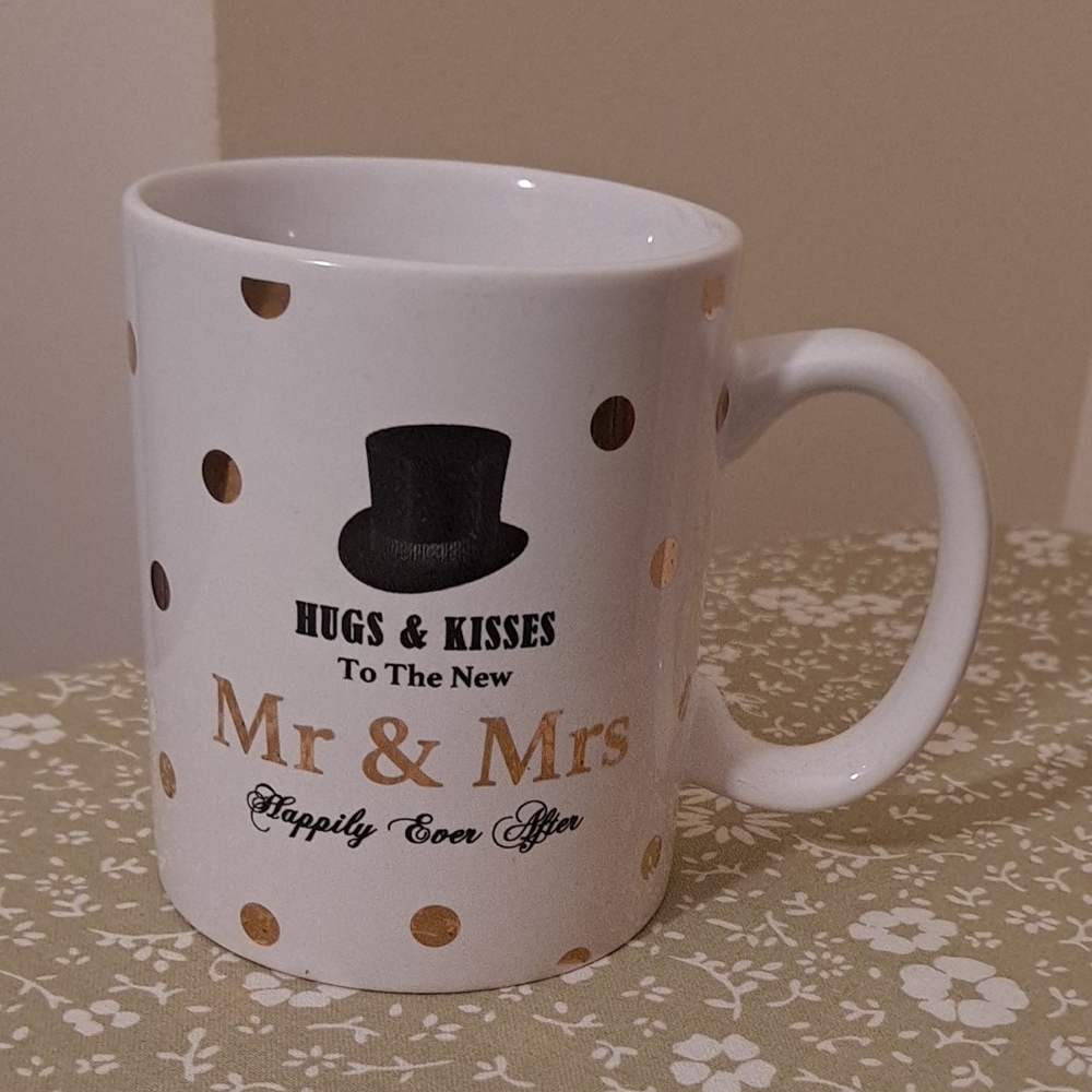 White and Gold Polka Dot Mr & Mrs Mug